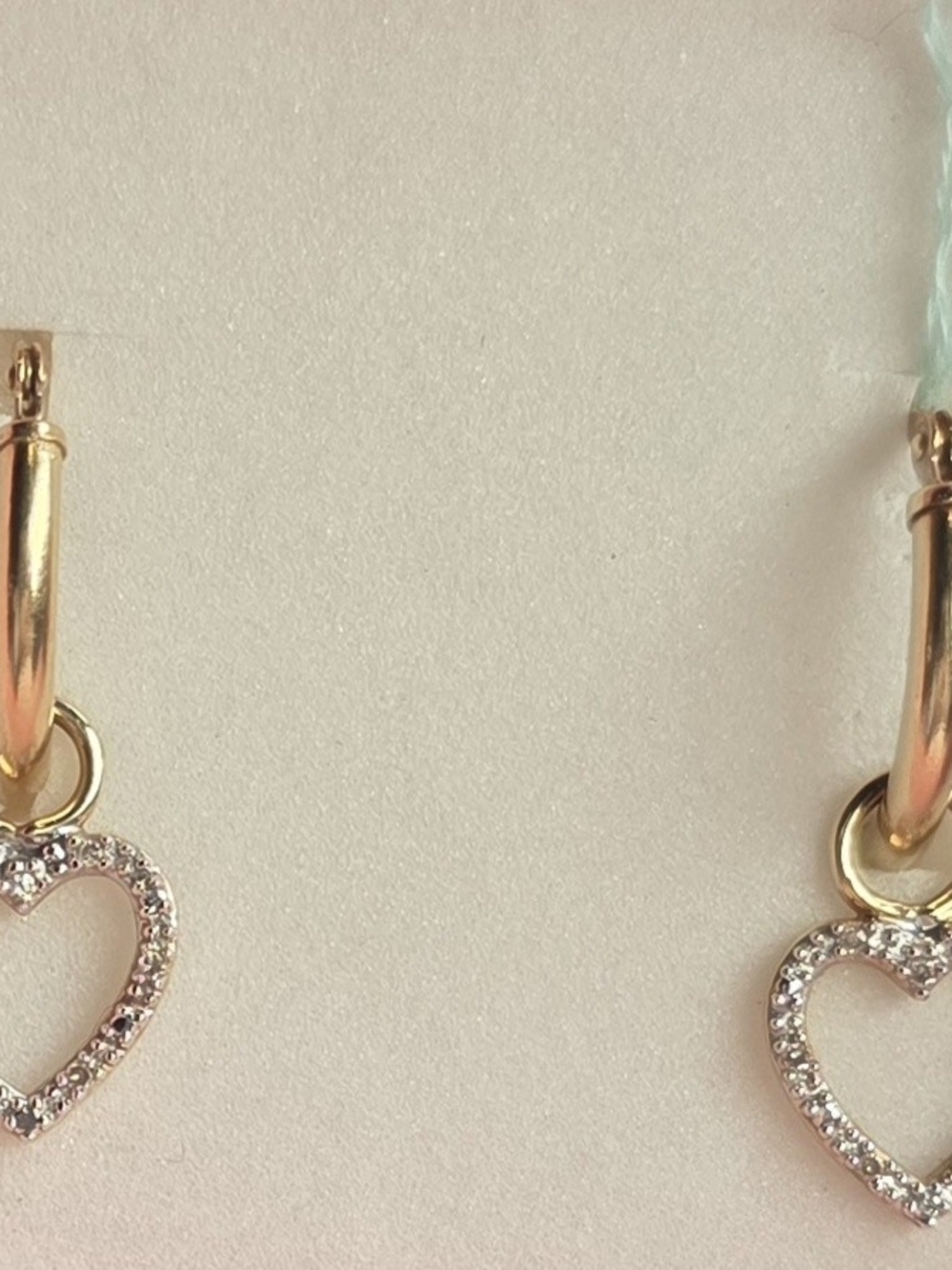 💕🎵 14K Real Gold Heart Hoop Earrings🎵💕 - Picture 3 of 3